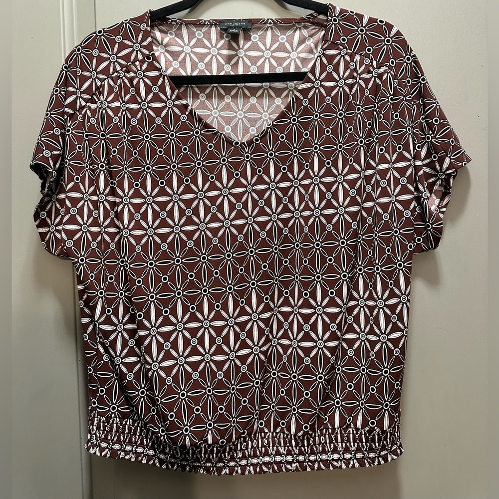 Ann Taylor Factory Size S Cropped Cap Sleeve Blouse EUC